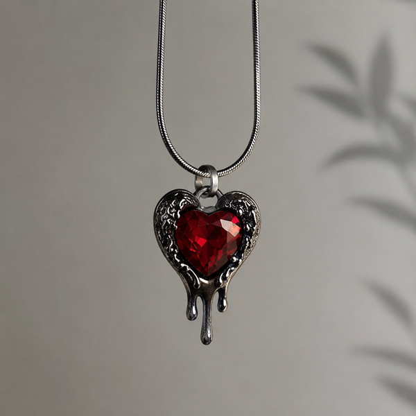 Dark-romantic crystal necklace