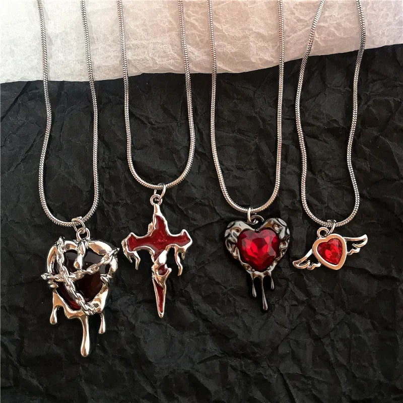 Dark-romantic crystal necklace